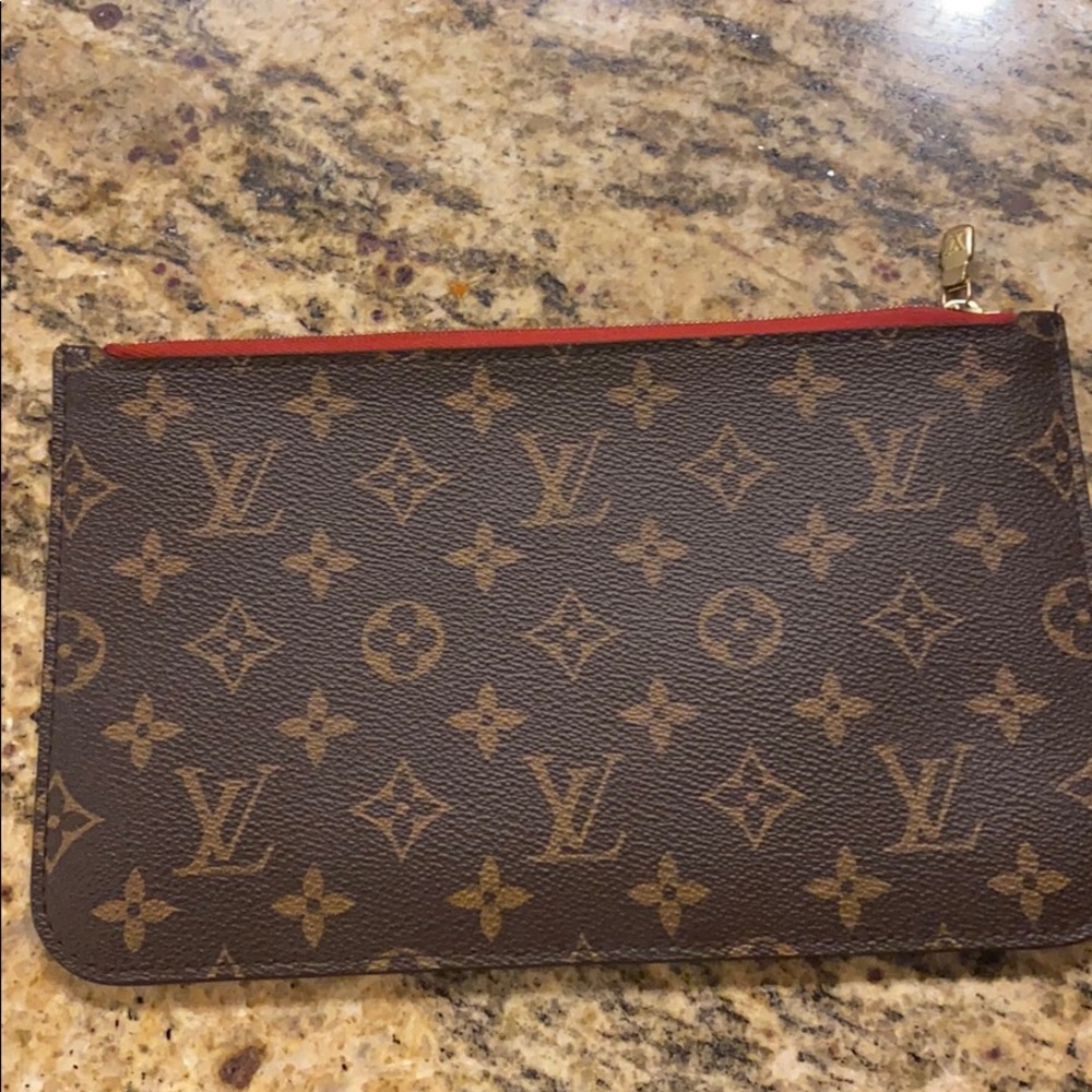 Louis Vuitton clutch - Picture 1 of 4